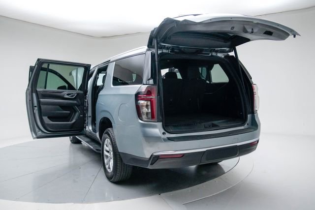 Used 2024 Chevrolet Suburban LT image 19