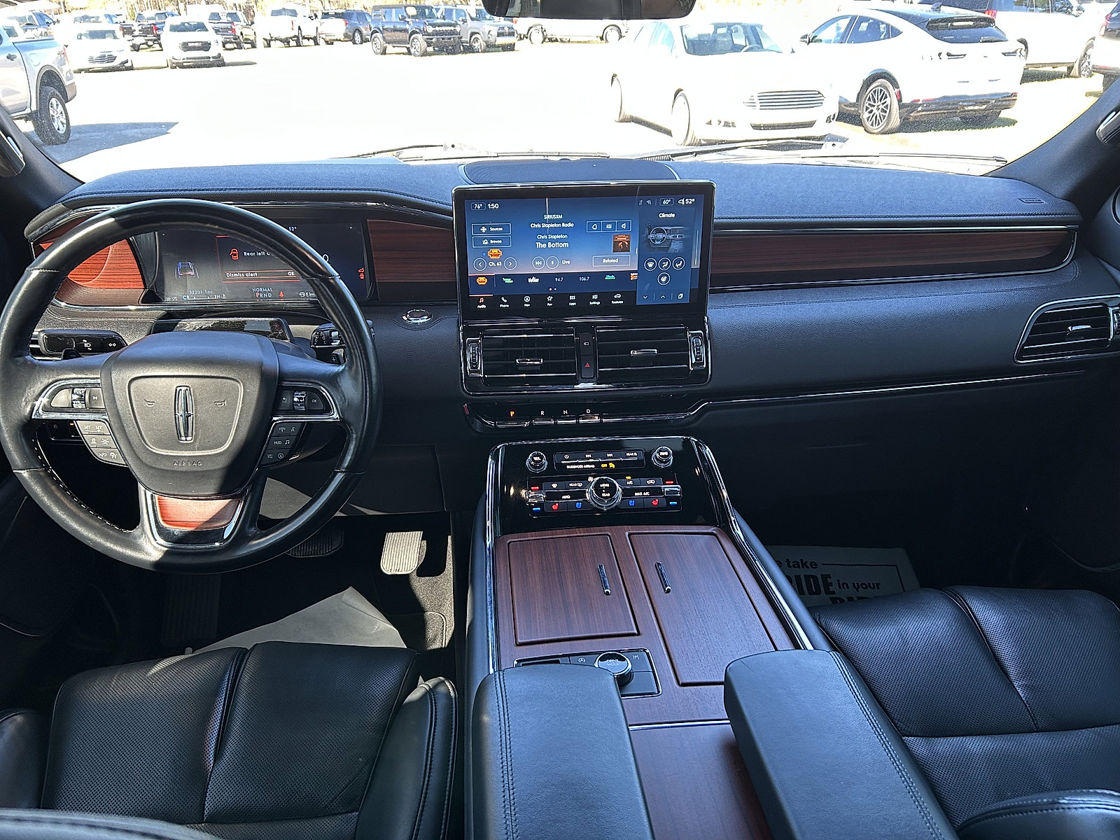 Used 2024 Lincoln Navigator Reserve image 8