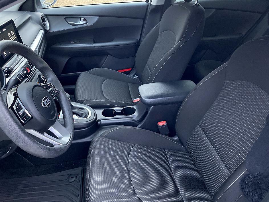 Used 2021 Kia Forte LXS image 16