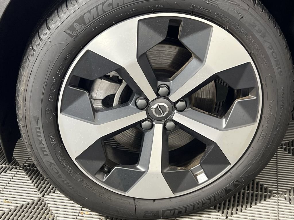 Certified 2025 Volvo XC40 B5 Plus image 20