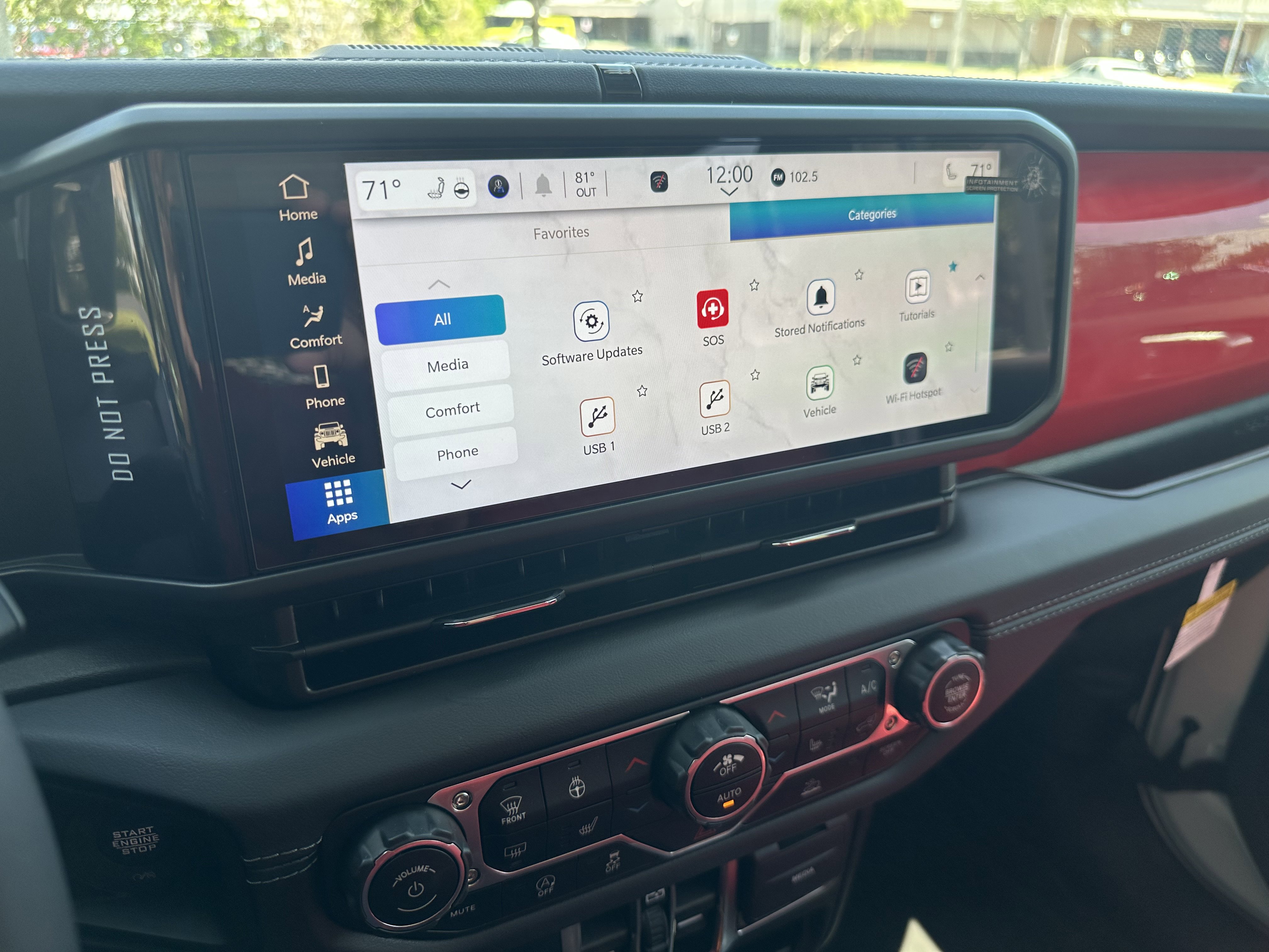 Used 2025 Jeep Wrangler Unlimited Sahara image 21