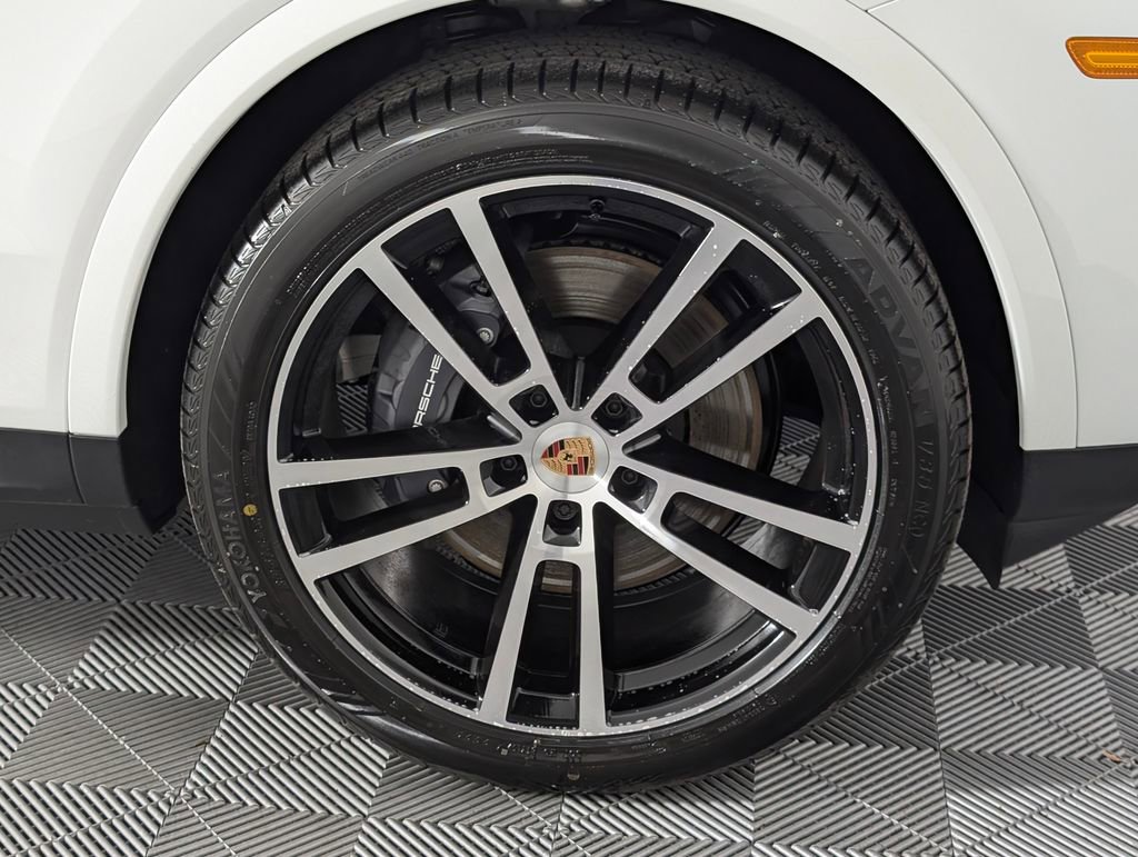 New 2026 Porsche Cayenne image 14