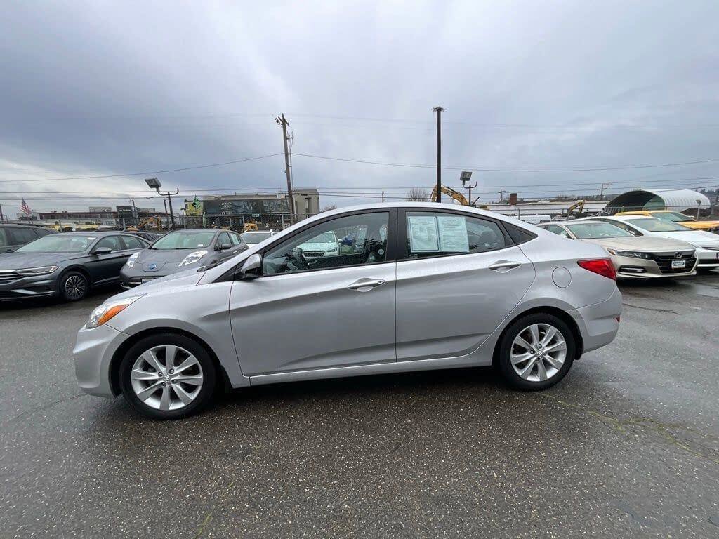 Used 2014 Hyundai Accent GLS w/ Option Group 2 image 5