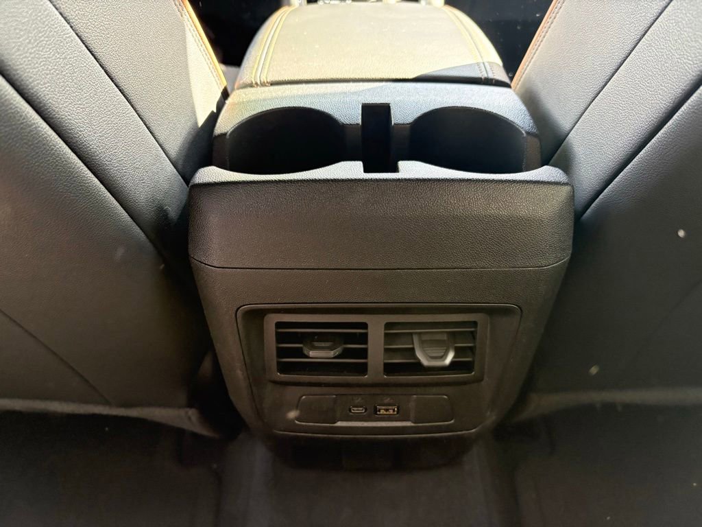 Used 2024 GMC Canyon AT4 w/ Technology Package AWD/4WD image 15