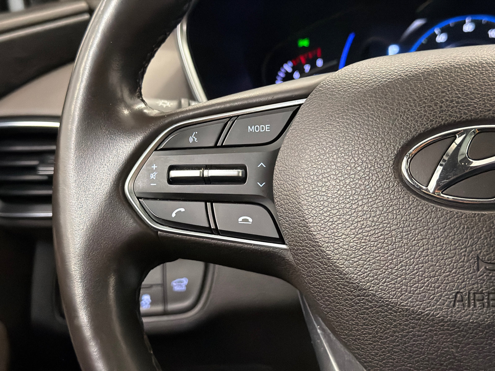 Used 2019 Hyundai Santa Fe FWD image 24