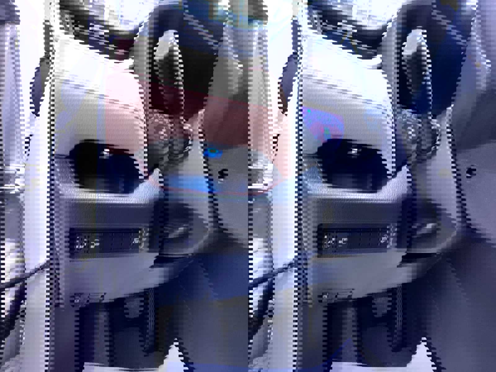 Used 2022 Toyota RAV4 Limited image 16