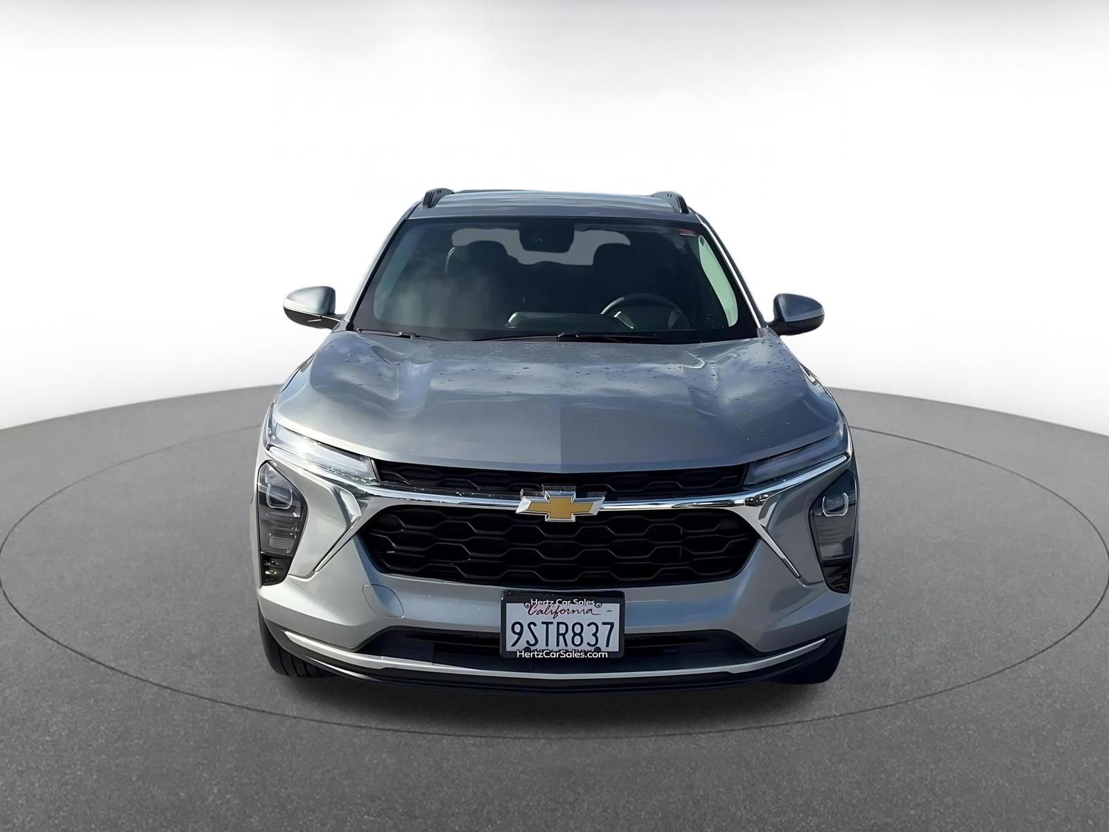 Used 2025 Chevrolet Trax LT image 4