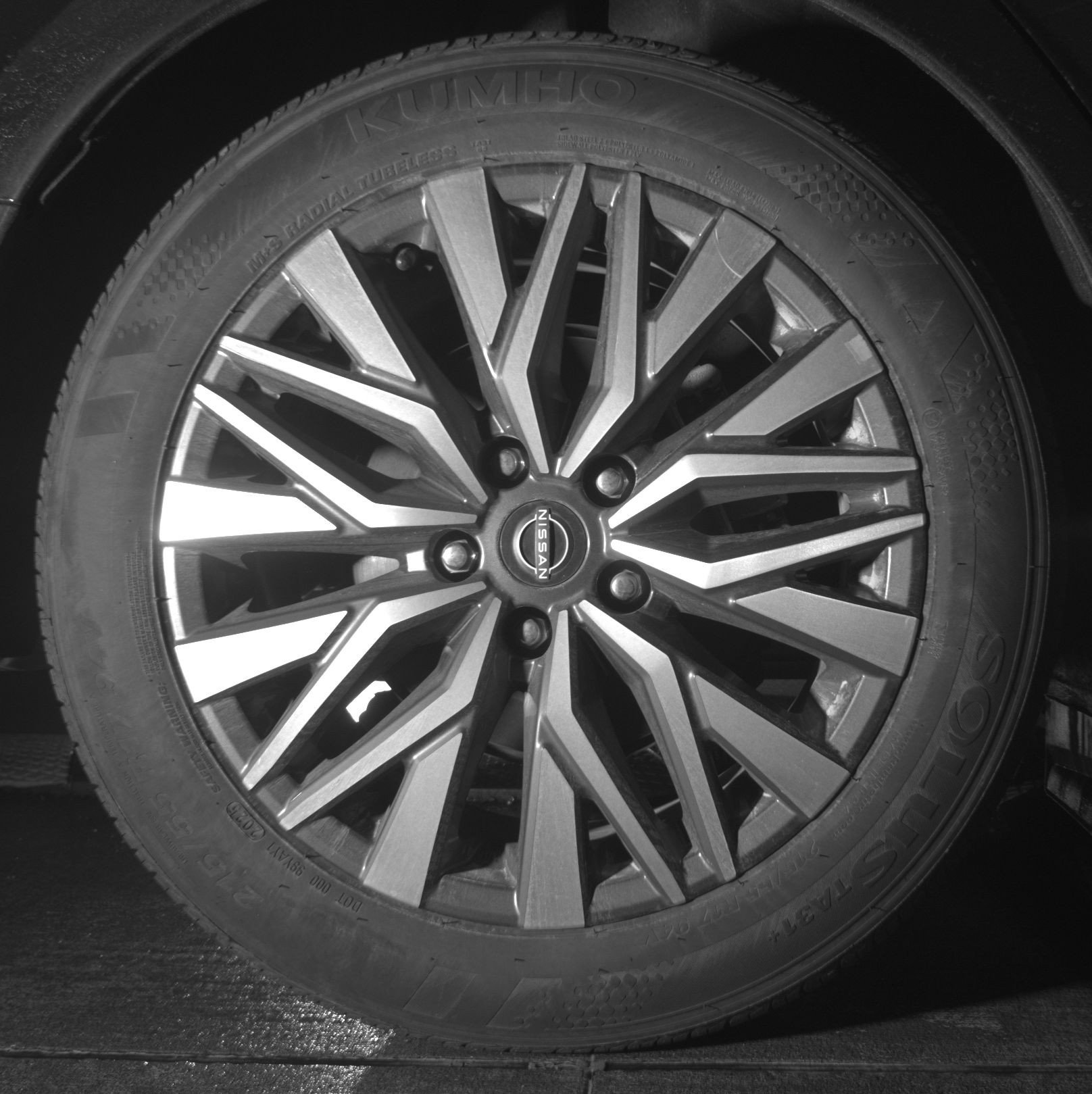 Used 2025 Nissan Altima 2.5 SV FWD image 15