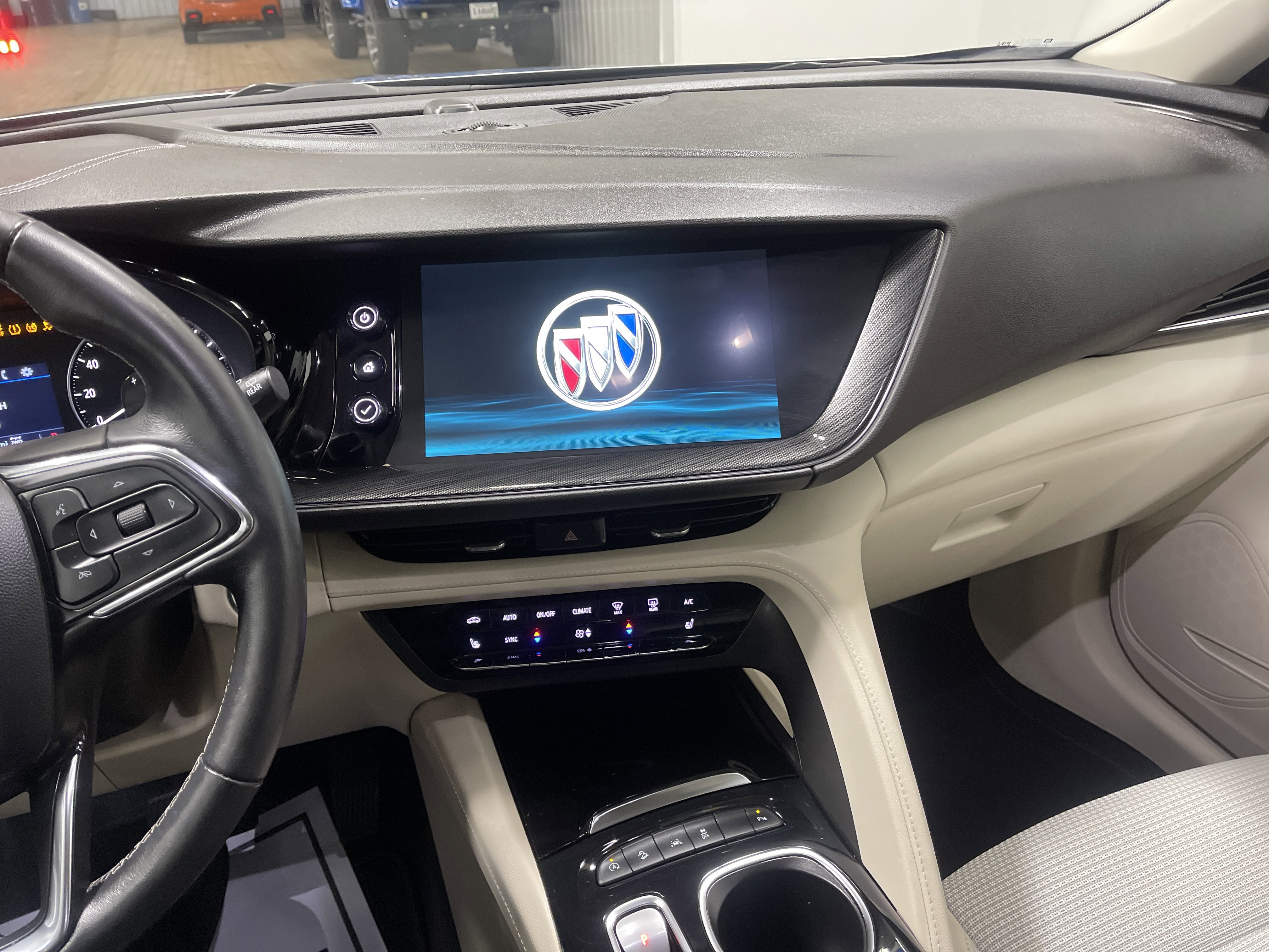 Used 2023 Buick Envision Preferred image 29