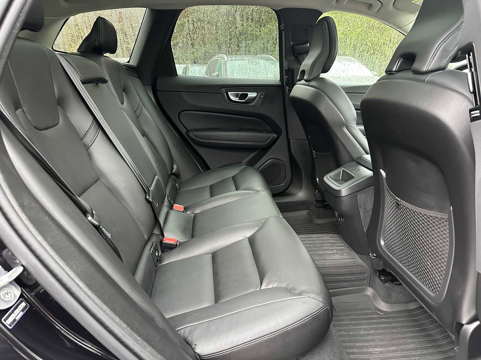 Used 2025 Volvo XC60 B5 Core w/ Protection Package Premier image 12