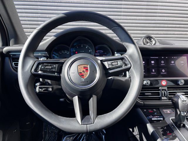 Certified 2026 Porsche Macan AWD/4WD image 14