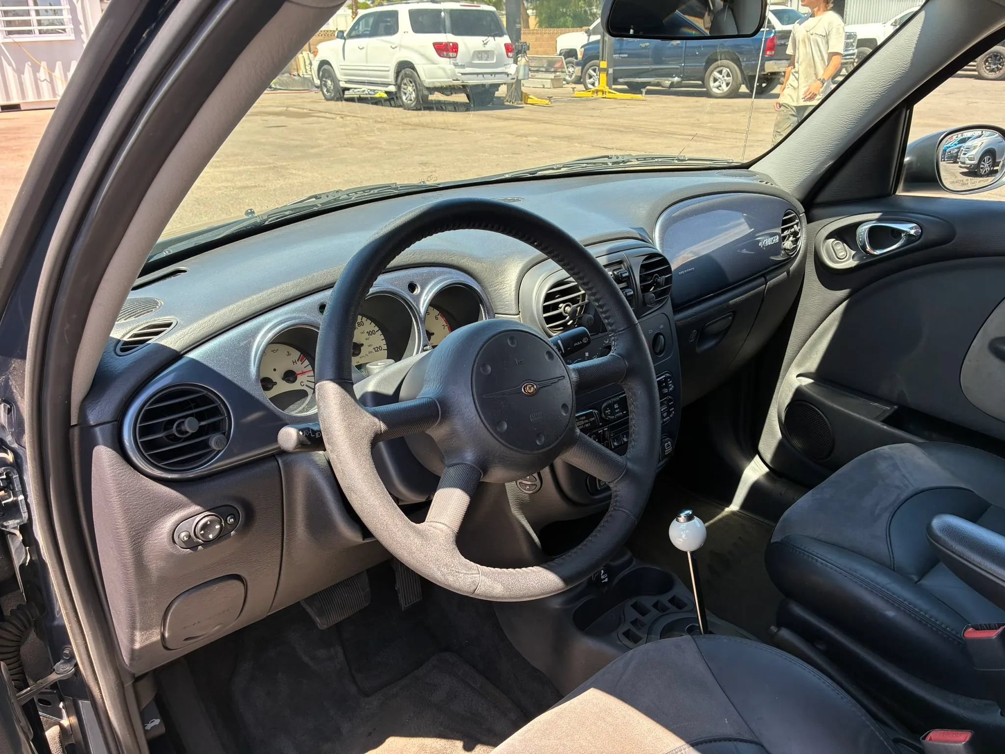 Used 2003 Chrysler PT Cruiser Limited FWD image 16