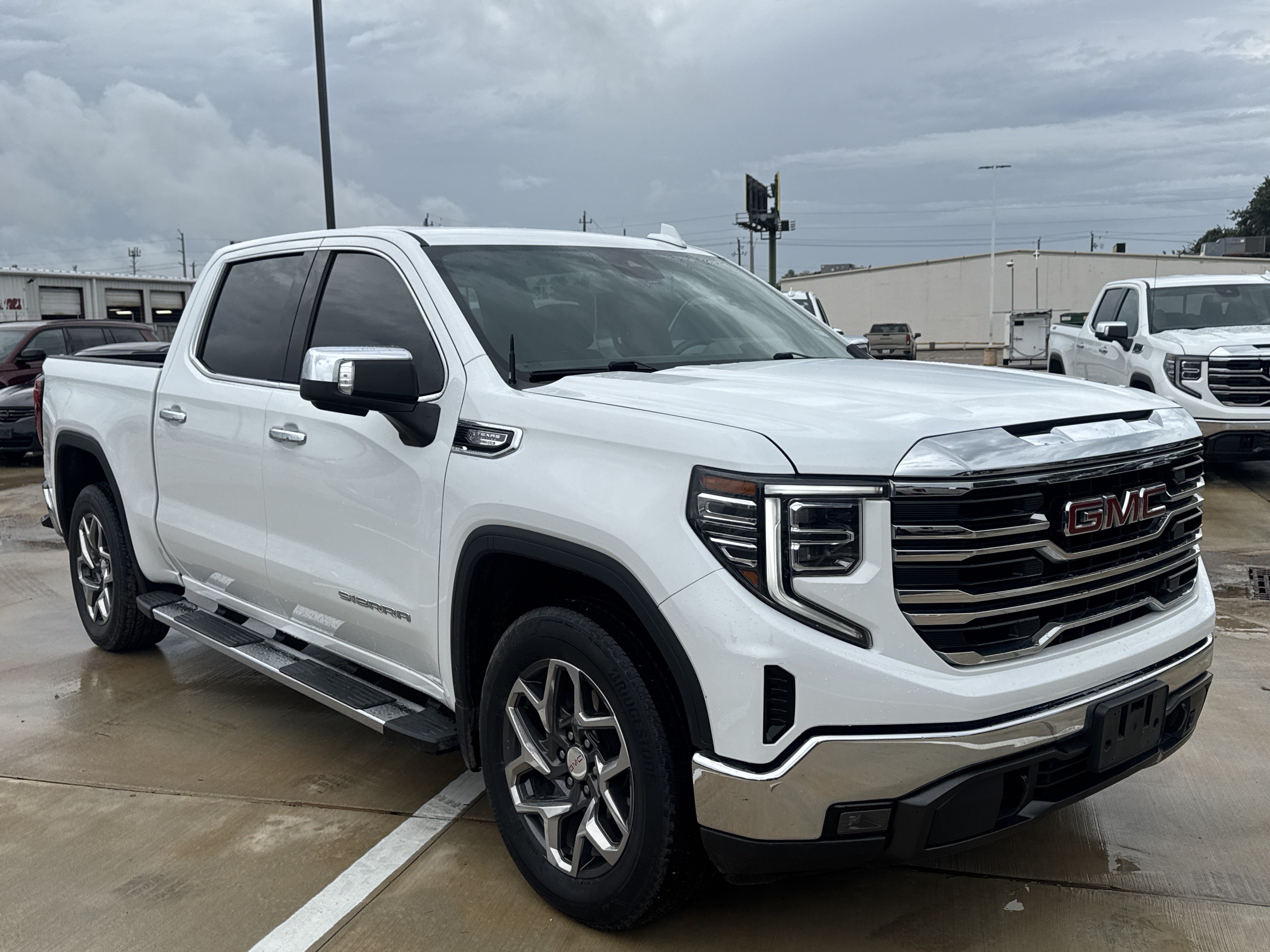 Used 2023 GMC Sierra 1500 SLT RWD image 14