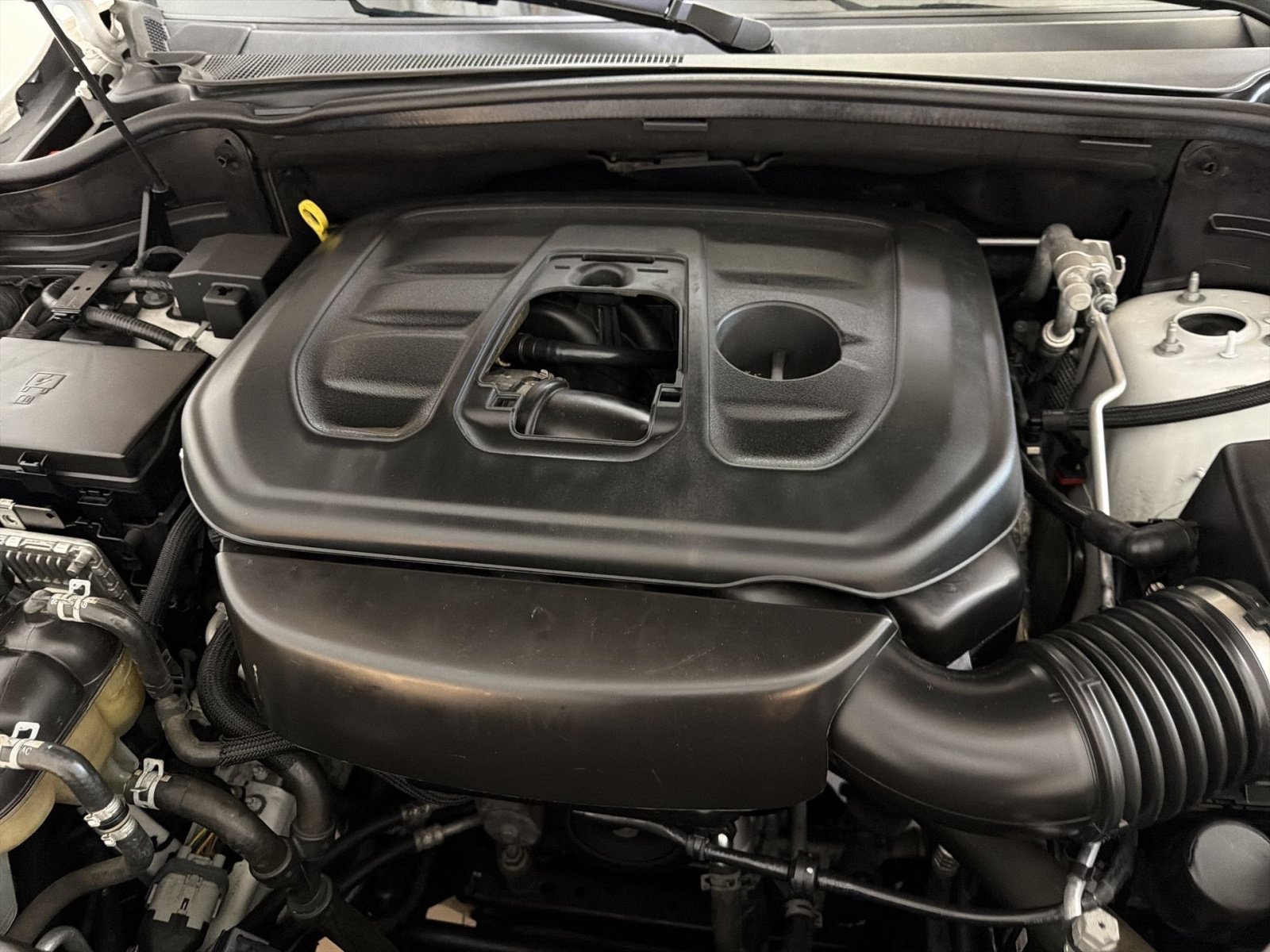Used 2020 Jeep Grand Cherokee Altitude RWD image 29