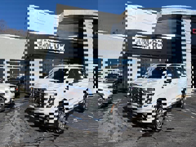 New 2026 GMC Yukon XL Denali w/ Sun & Power Step Package