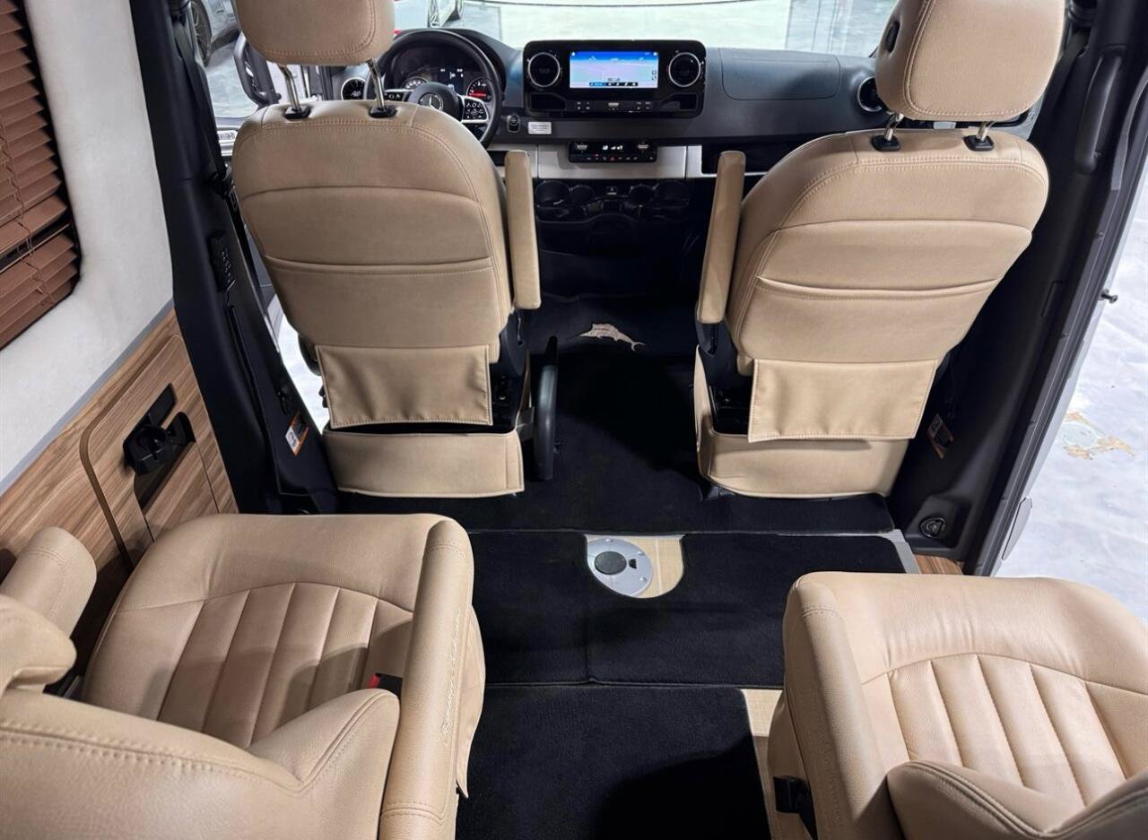 Used 2022 Mercedes-Benz Sprinter 3500 image 12