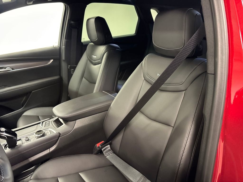 New 2026 Cadillac XT5 Luxury w/ LPO, Floor Liner Package image 22