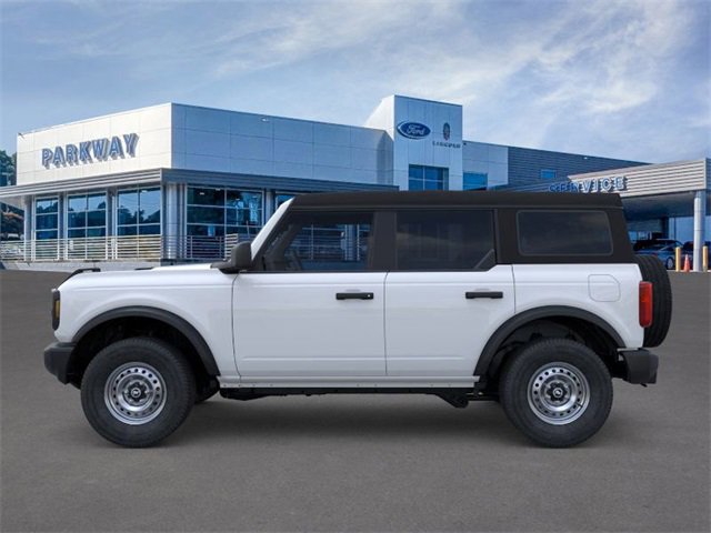 New 2025 Ford Bronco 4-Door image 3