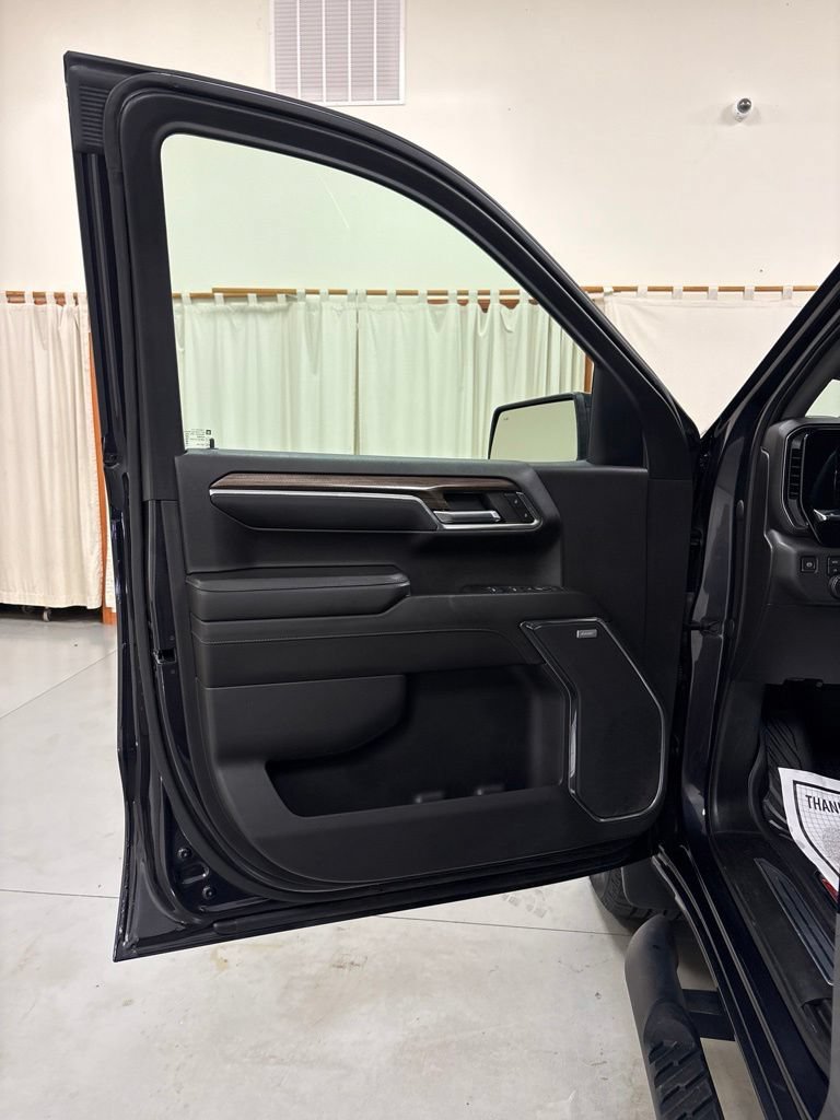 Used 2023 Chevrolet Silverado 1500 RST w/ RST All Star Premium Package AWD/4WD image 18