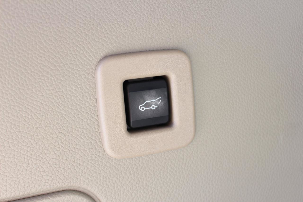 Used 2016 Lincoln Navigator L Select AWD/4WD image 46
