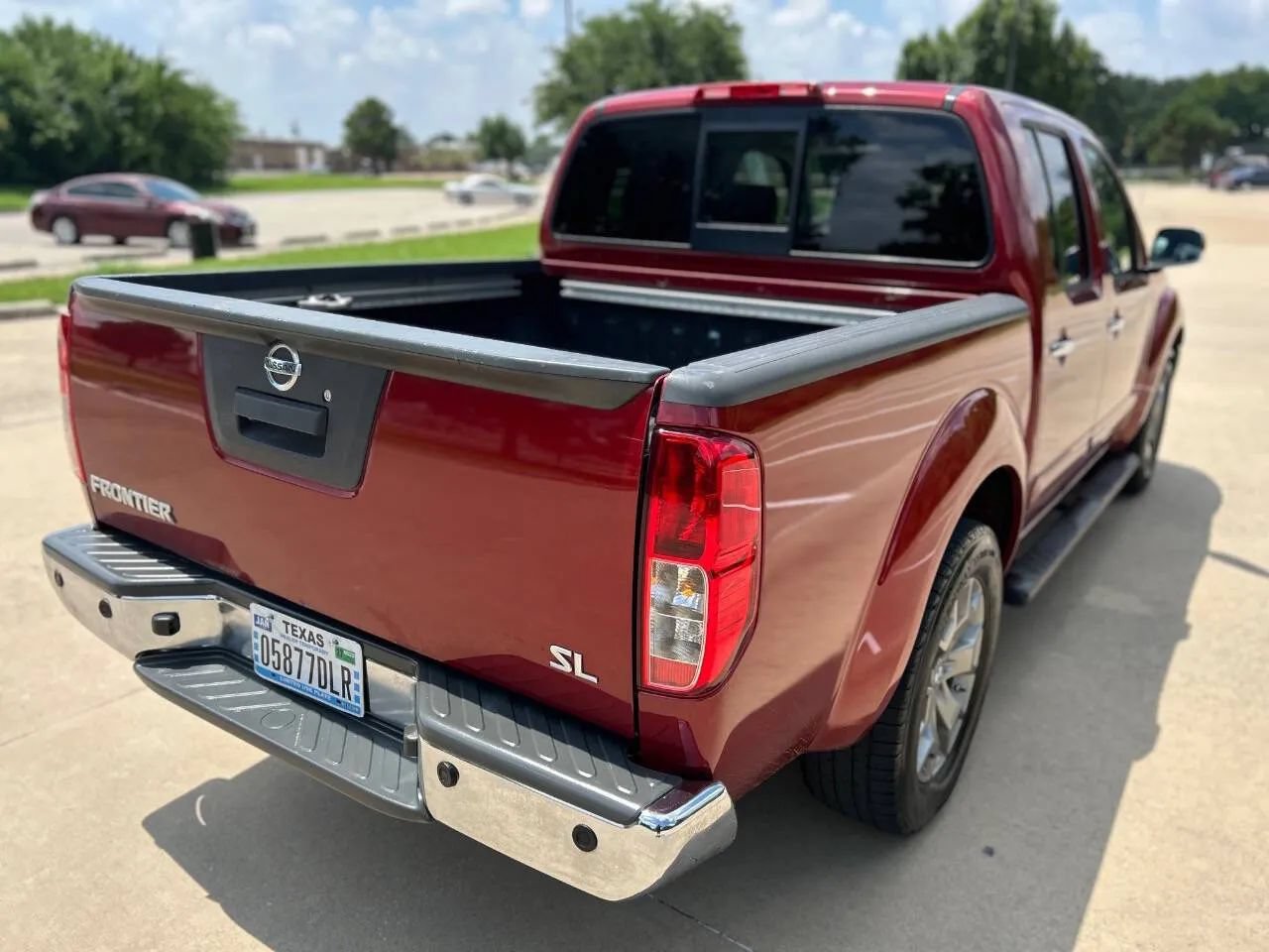 Used 2019 Nissan Frontier SL RWD image 6