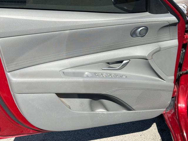Used 2023 Hyundai Elantra Blue FWD image 16