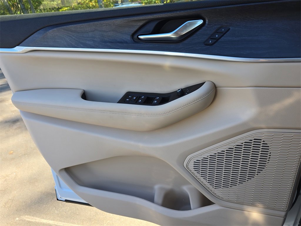 New 2025 Jeep Grand Cherokee Limited image 28