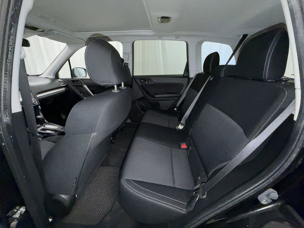 Used 2017 Subaru Forester 2.5i Premium w/ All-Weather Package image 12
