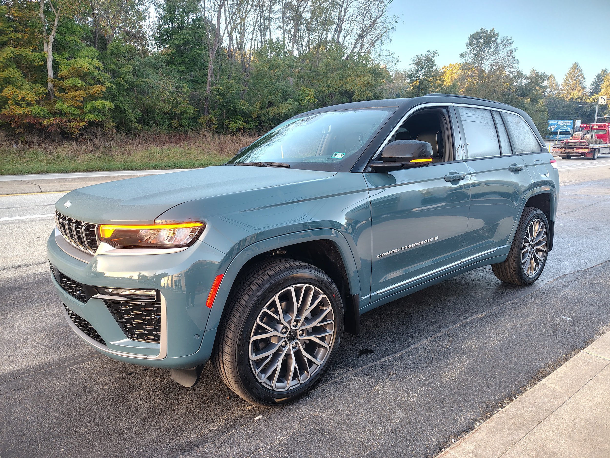 New 2027 Jeep Grand Cherokee Summit AWD/4WD image 6