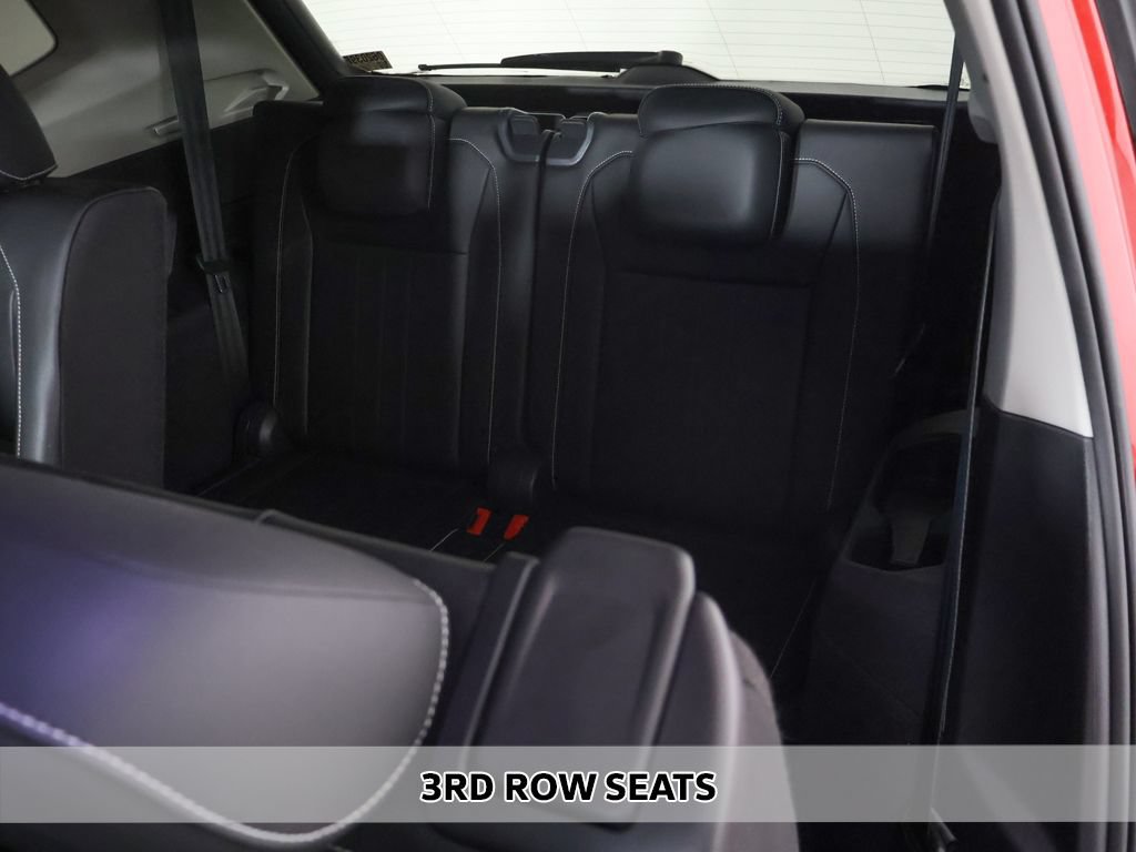 Used 2023 Volkswagen Tiguan SE w/ Panoramic Sunroof Package FWD image 8