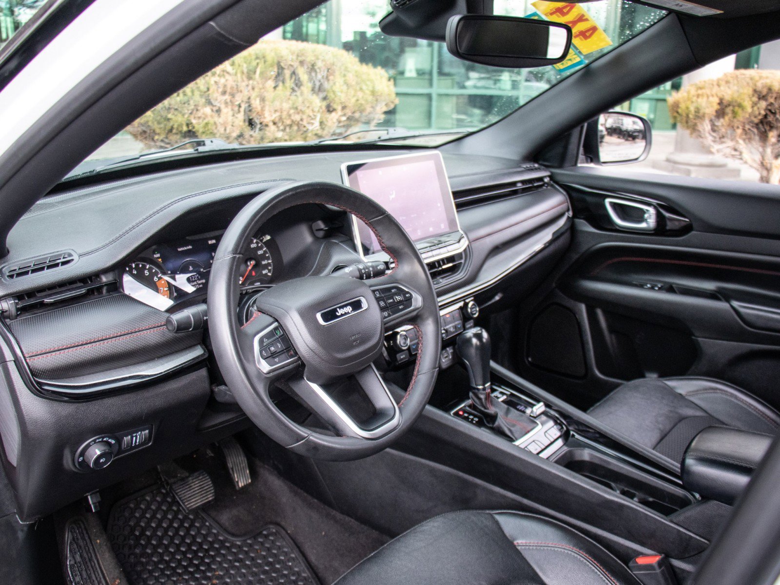 Used 2023 Jeep Compass Trailhawk image 11