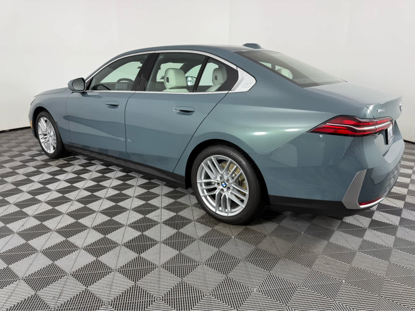 Certified 2025 BMW 530i xDrive 530i xDrive image 6