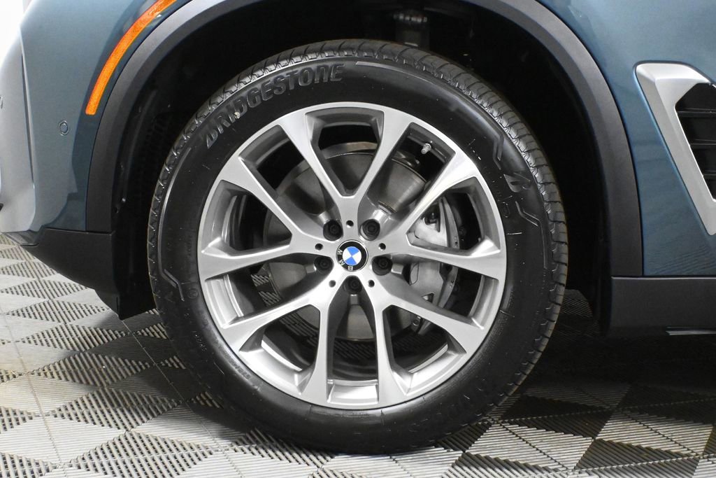 Used 2026 BMW X5 xDrive40i w/ Premium Package AWD/4WD image 12