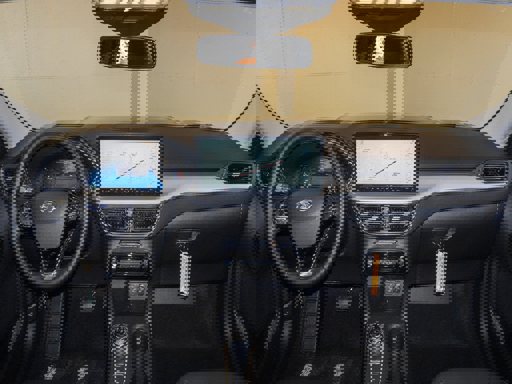 New 2025 Ford Escape SE w/ PHEV Premium Package image 25