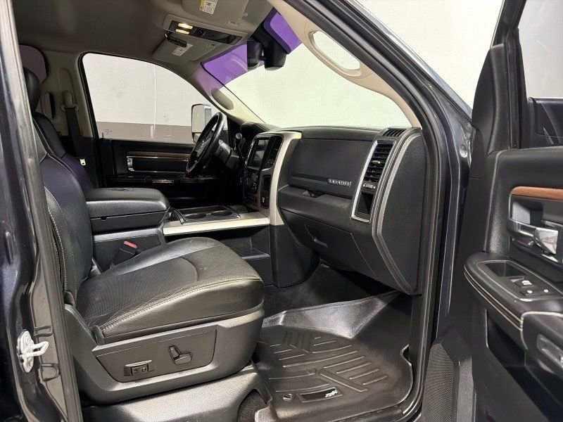 Used 2015 RAM 3500 Laramie w/ Convenience Group AWD/4WD image 39