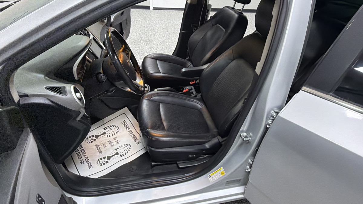 Used 2017 Chevrolet Sonic Premier FWD image 11