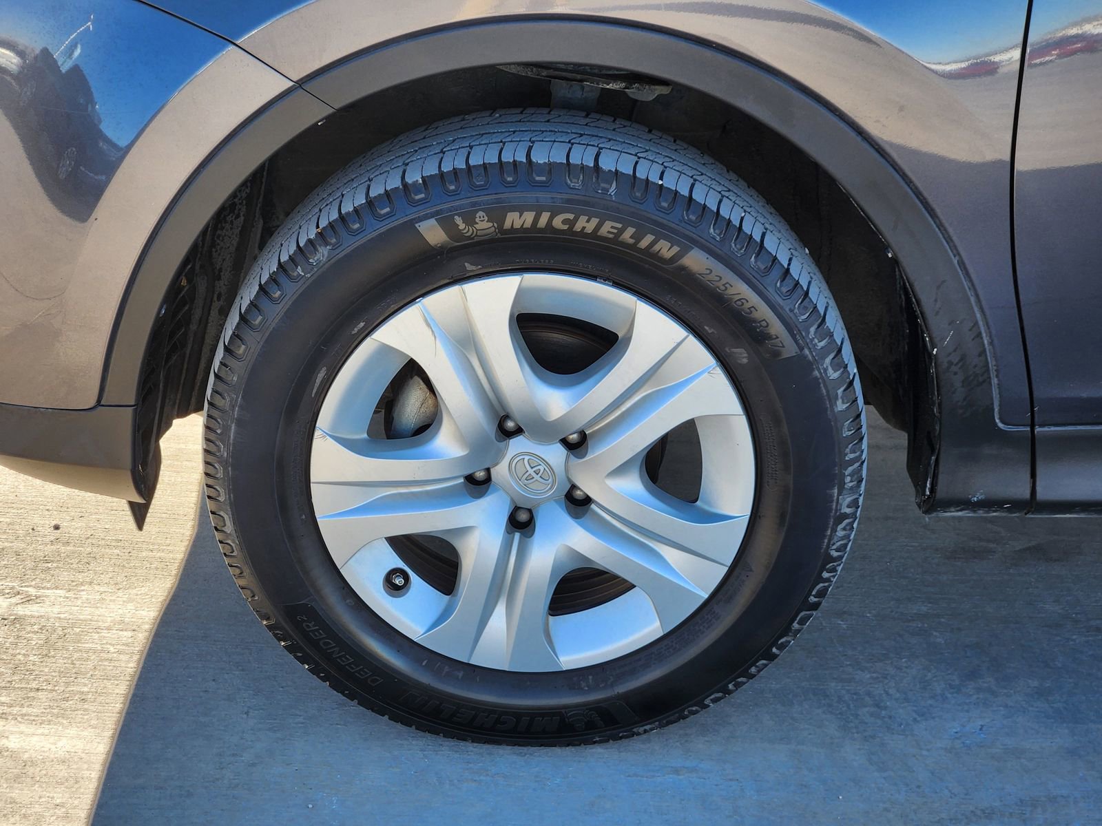 Used 2013 Toyota RAV4 LE image 11