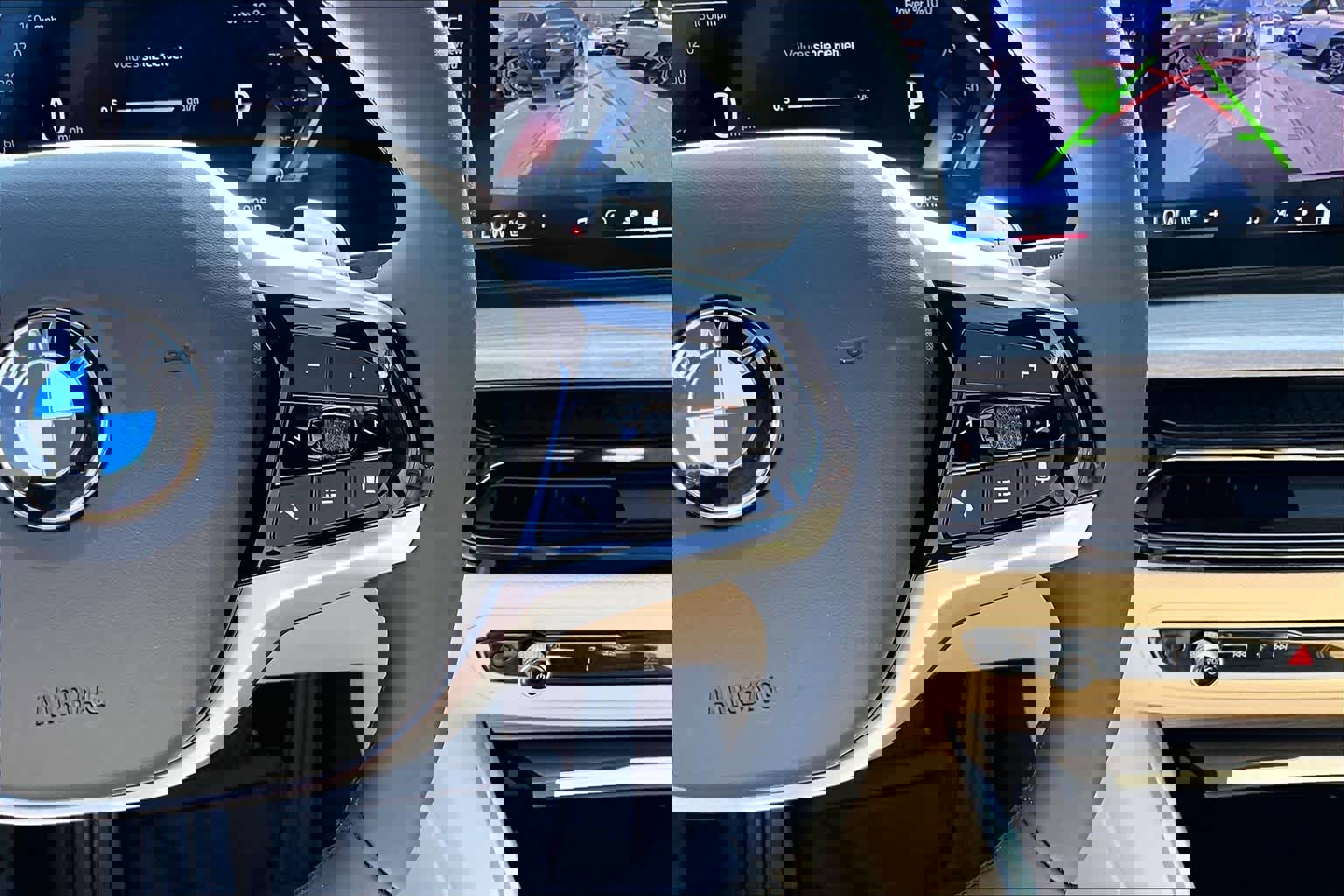 Certified 2025 BMW 330i Sedan w/ Convenience Package image 25