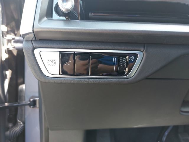 Used 2026 Cadillac Vistiq Luxury image 28