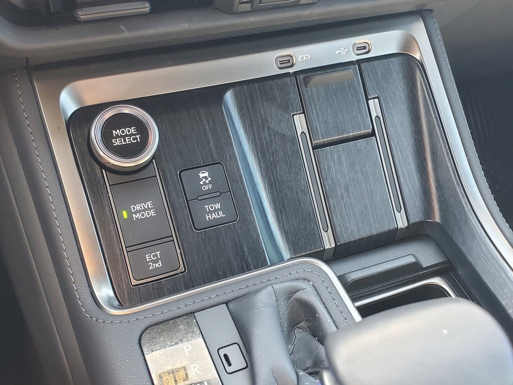 Used 2024 Lexus GX 550 image 22