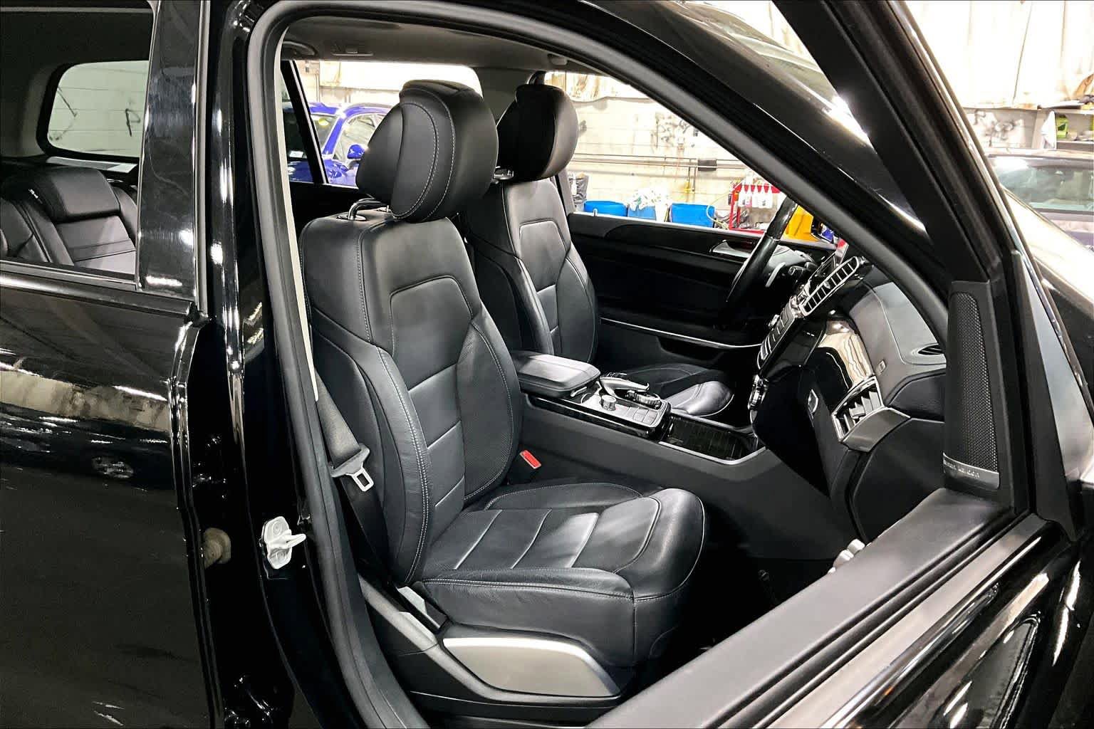 Used 2018 Mercedes-Benz GLS 550 4MATIC image 9