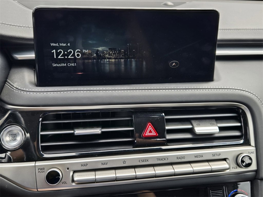 Certified 2025 Genesis G70 2.5T image 18