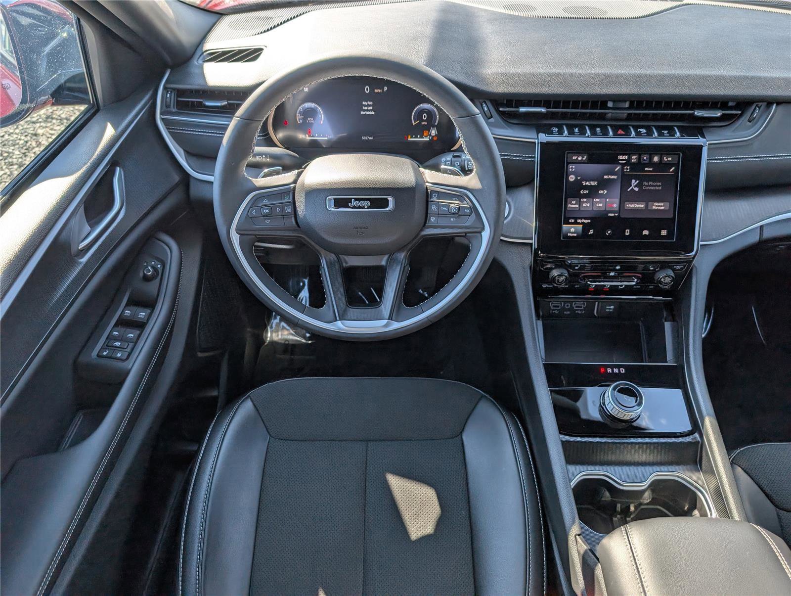 Used 2024 Jeep Grand Cherokee L Laredo AWD/4WD image 18