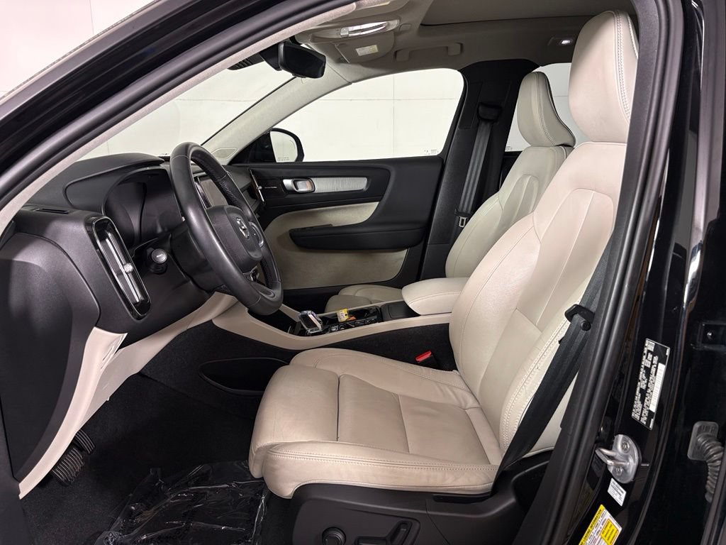 Used 2024 Volvo XC40 B5 Plus w/ Climate Package AWD/4WD image 61