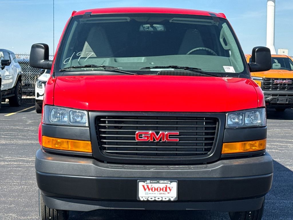 New 2026 GMC Savana 2500 image 3