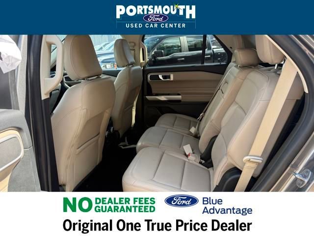 Used 2021 Ford Explorer XLT w/ Equipment Group 202A image 6