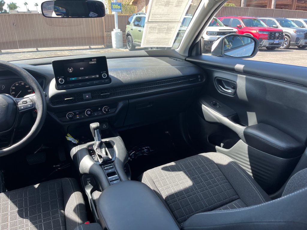 Certified 2024 Honda HR-V LX image 36