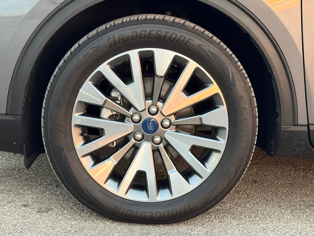 Used 2022 Ford Escape Titanium w/ Class II Trailer Tow Package image 37