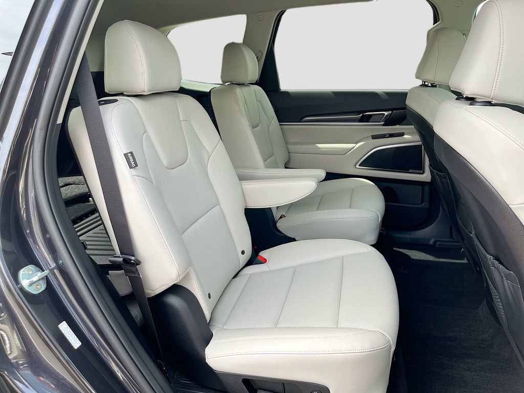 Certified 2025 Kia Telluride S image 35