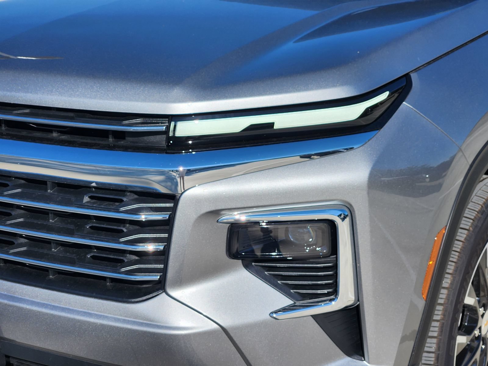 New 2026 Chevrolet Traverse LT w/ Sun and Wheel Package AWD/4WD image 9